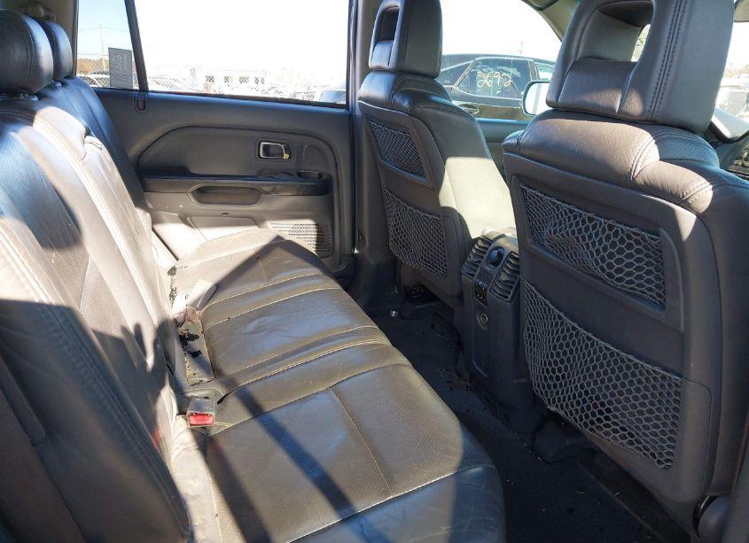 Photo 8 of 2004 Honda Pilot EX-L (VIN 2HKYF18604H545835)