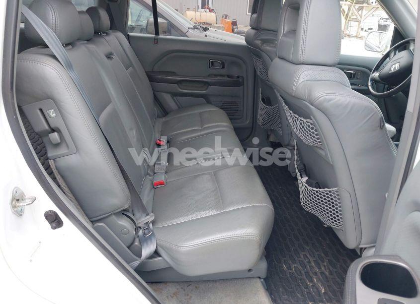 Photo 8 of 2004 Honda Pilot EX-L (VIN 2HKYF18604H559427)