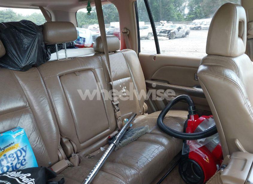 Photo 8 of 2004 Honda Pilot EX-L (VIN 2HKYF18604H560464)