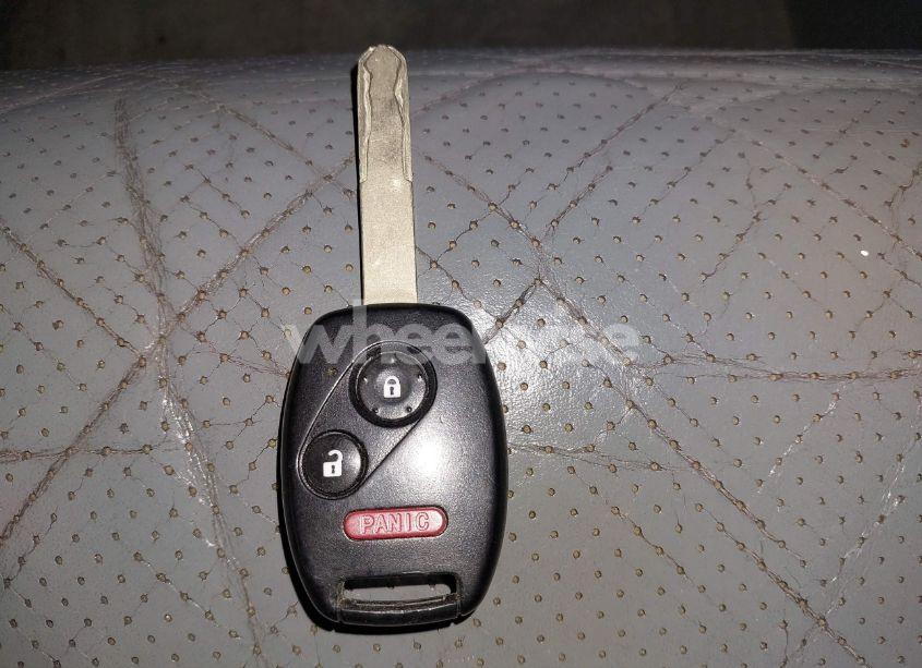 Photo 11 of 2005 Honda Pilot EX-L (VIN 2HKYF18605H536084)