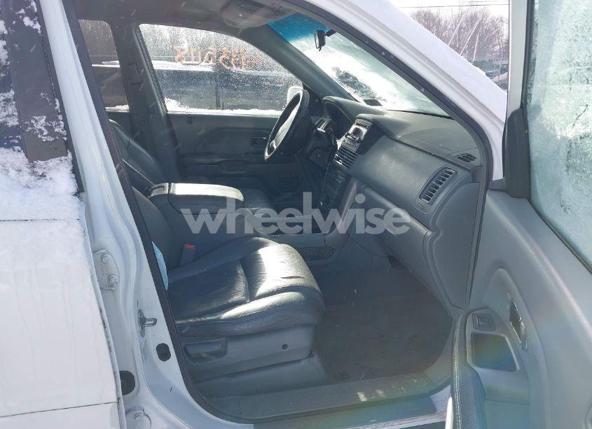 Photo 5 of 2004 Honda Pilot EX-L (VIN 2HKYF18614H545911)