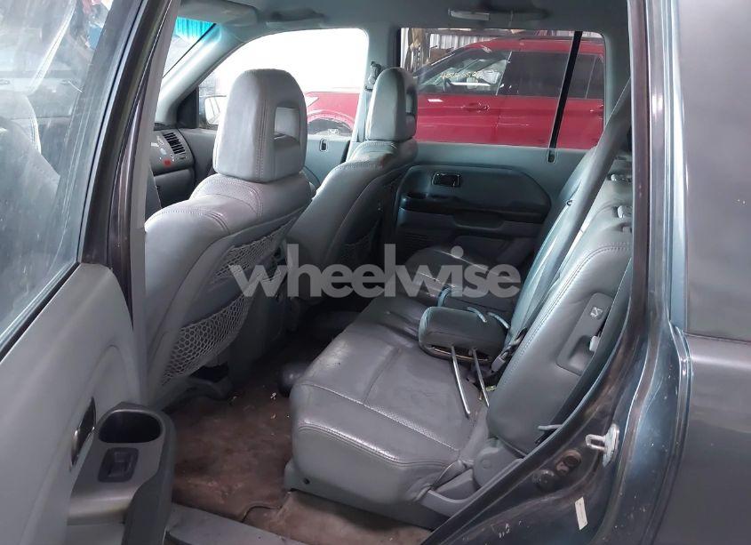 Photo 8 of 2004 Honda Pilot EX-L (VIN 2HKYF18614H580173)