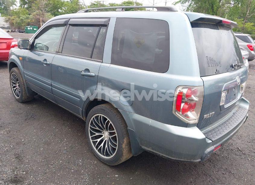 Photo 3 of 2006 Honda Pilot EX-L (VIN 2HKYF18616H522986)