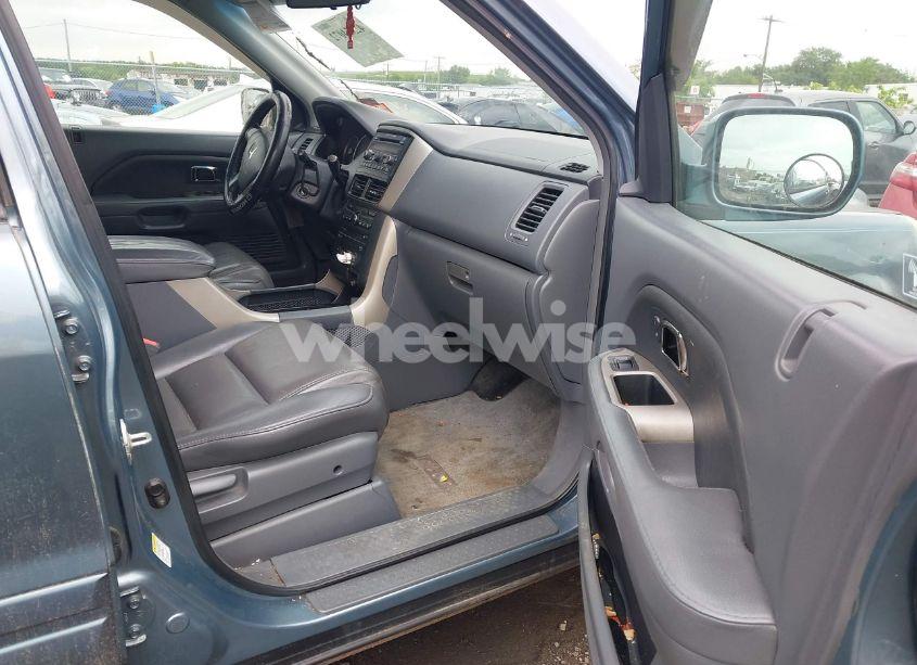 Photo 5 of 2006 Honda Pilot EX-L (VIN 2HKYF18616H522986)