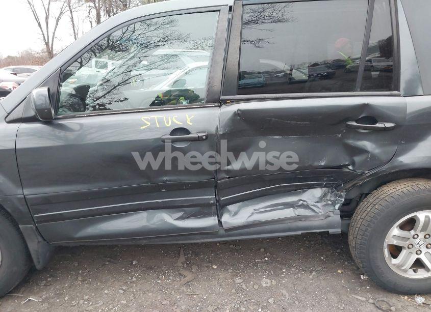 Photo 6 of 2003 Honda Pilot EX-L (VIN 2HKYF18623H592542)