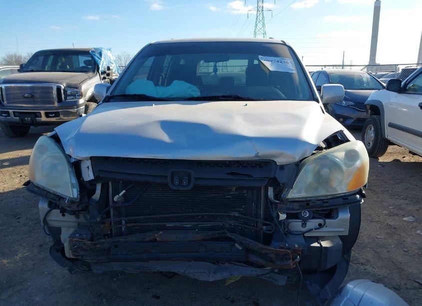 Photo 13 of 2004 Honda Pilot EX-L (VIN 2HKYF18624H535405)