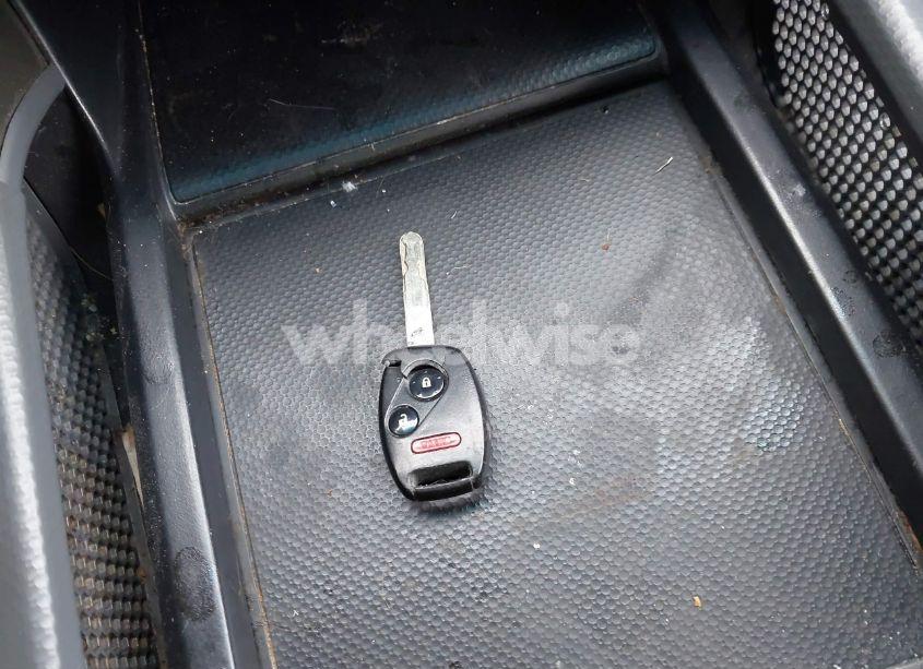 Photo 11 of 2005 Honda Pilot EX-L (VIN 2HKYF18625H513678)