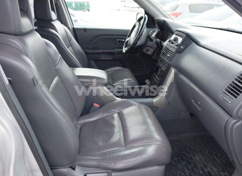 Photo 5 of 2005 Honda Pilot EX-L (VIN 2HKYF18625H513678)