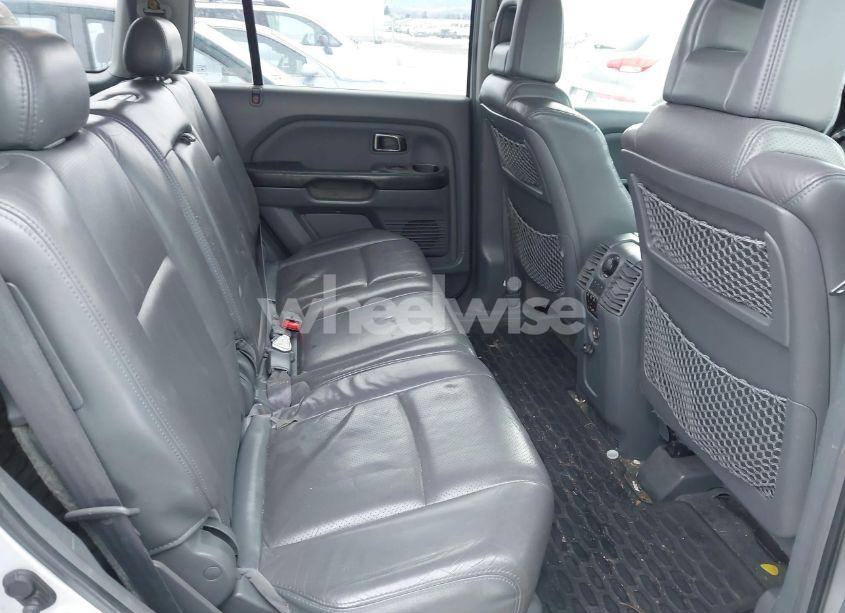 Photo 8 of 2005 Honda Pilot EX-L (VIN 2HKYF18625H513678)