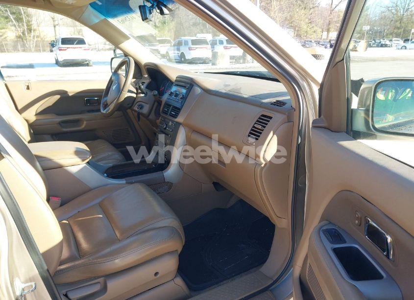 Photo 5 of 2006 Honda Pilot EX-L (VIN 2HKYF18626H506098)