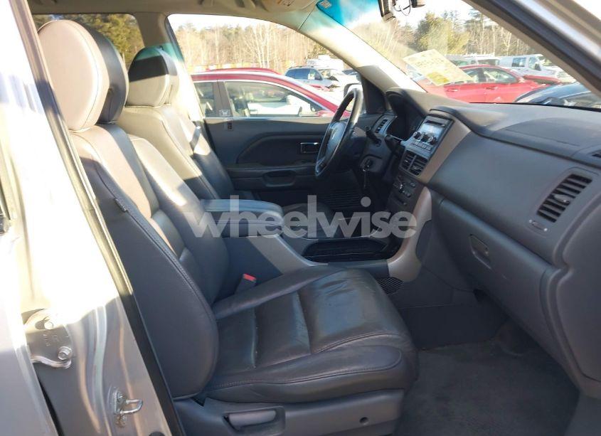 Photo 5 of 2006 Honda Pilot EX-L (VIN 2HKYF18626H537450)