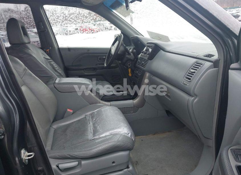 Photo 5 of 2004 Honda Pilot EX-L (VIN 2HKYF18634H545652)