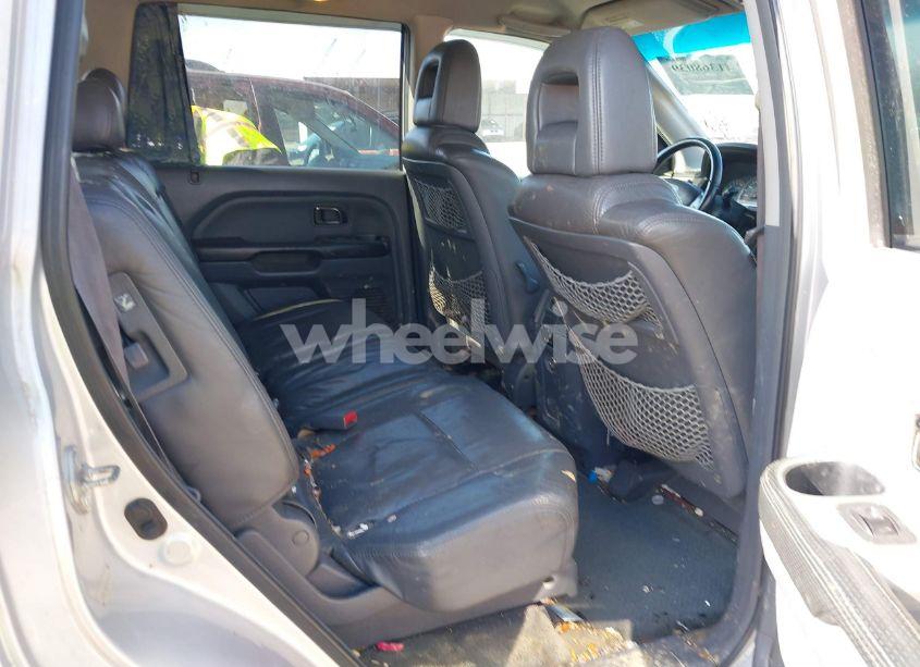 Photo 8 of 2004 Honda Pilot EX-L (VIN 2HKYF18634H570535)