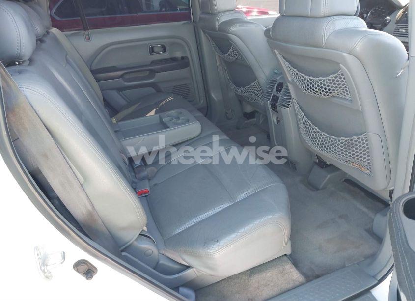 Photo 8 of 2005 Honda Pilot EX-L (VIN 2HKYF18635H531493)