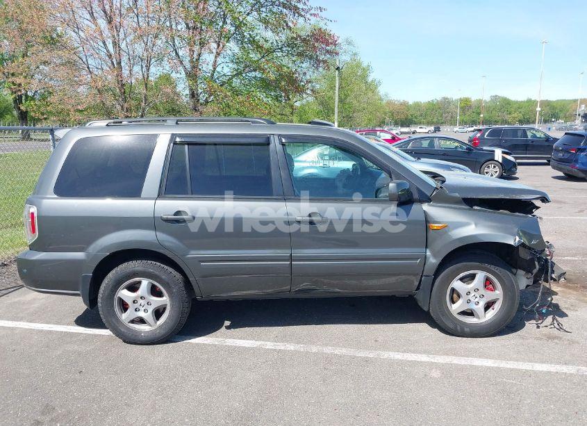 Photo 12 of 2007 Honda Pilot EX-L (VIN 2HKYF18637H530072)
