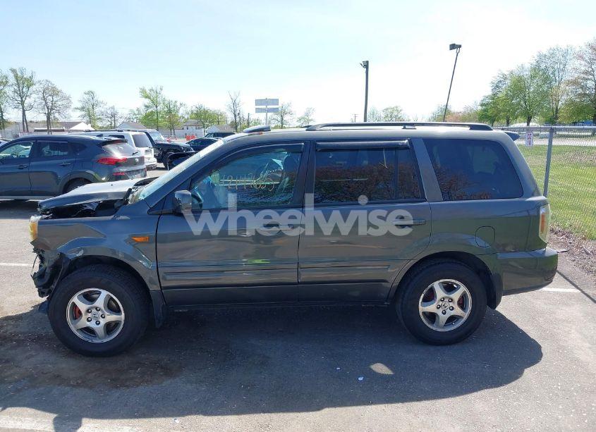 Photo 13 of 2007 Honda Pilot EX-L (VIN 2HKYF18637H530072)