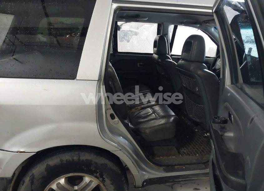 Photo 8 of 2004 Honda Pilot EX-L (VIN 2HKYF18644H520193)