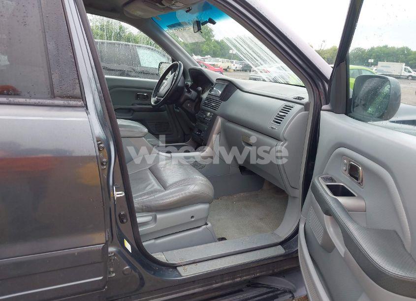 Photo 5 of 2004 Honda Pilot EX-L (VIN 2HKYF18644H590308)