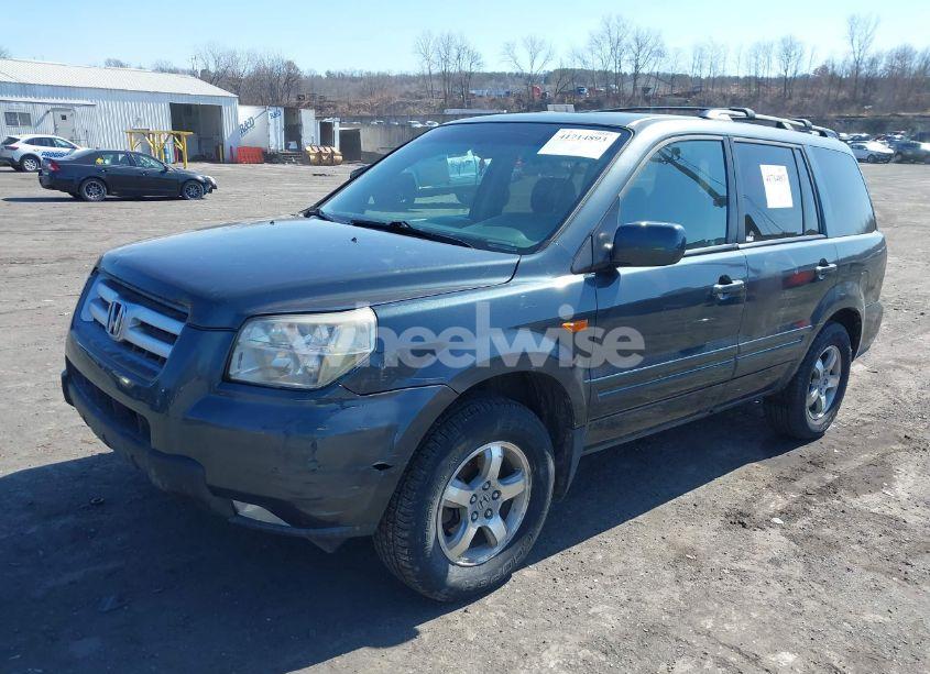 Photo 2 of 2006 Honda Pilot EX-L (VIN 2HKYF18646H501940)