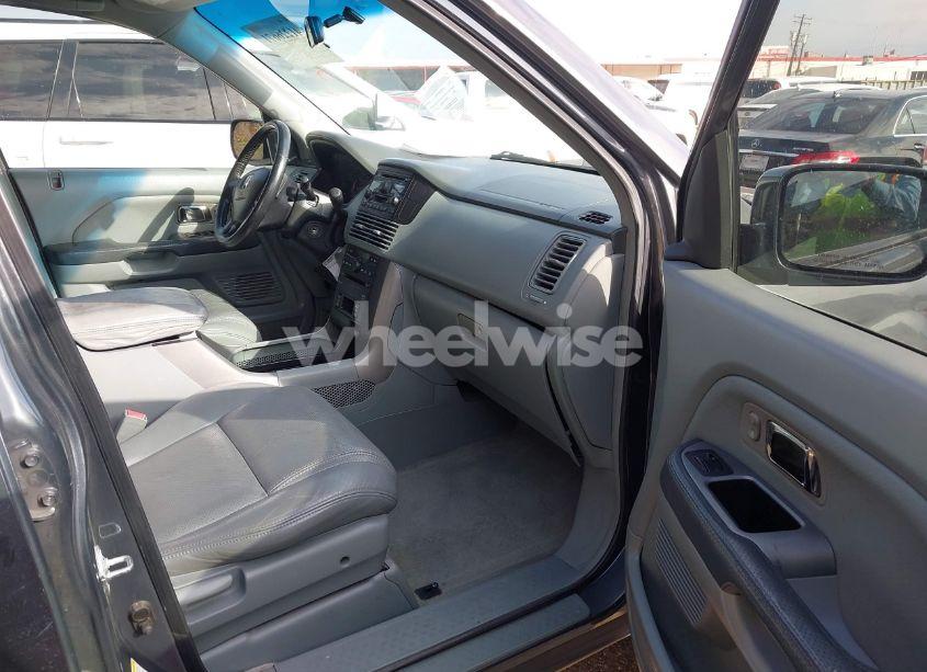 Photo 5 of 2004 Honda Pilot EX-L (VIN 2HKYF18654H575848)