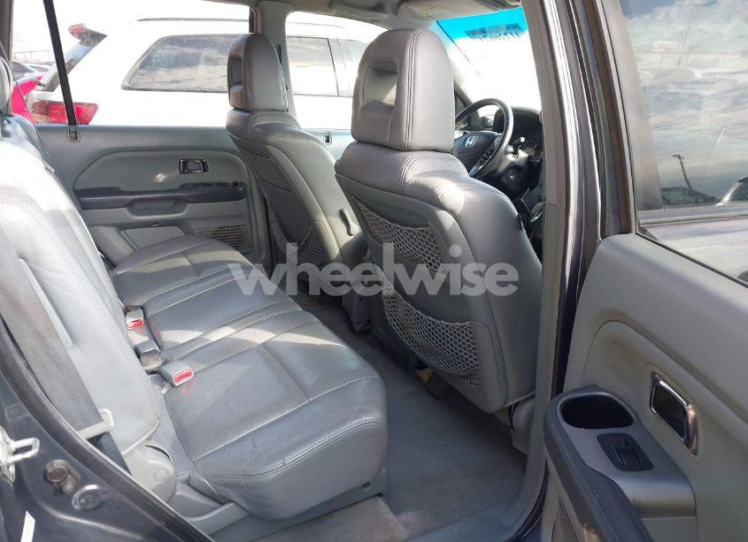 Photo 8 of 2004 Honda Pilot EX-L (VIN 2HKYF18654H575848)