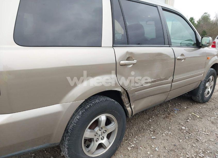 Photo 6 of 2006 Honda Pilot EX-L (VIN 2HKYF18656H536020)