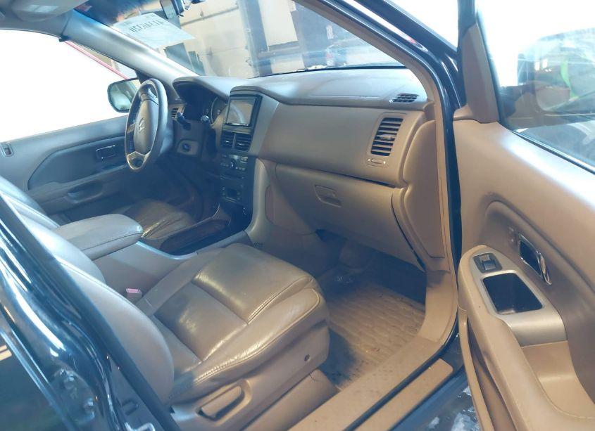 Photo 5 of 2006 Honda Pilot EX-L (VIN 2HKYF18656H562407)