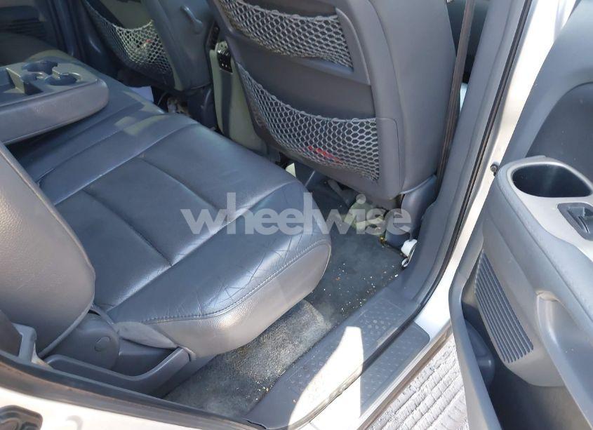 Photo 8 of 2007 Honda Pilot EX-L (VIN 2HKYF18657H501494)