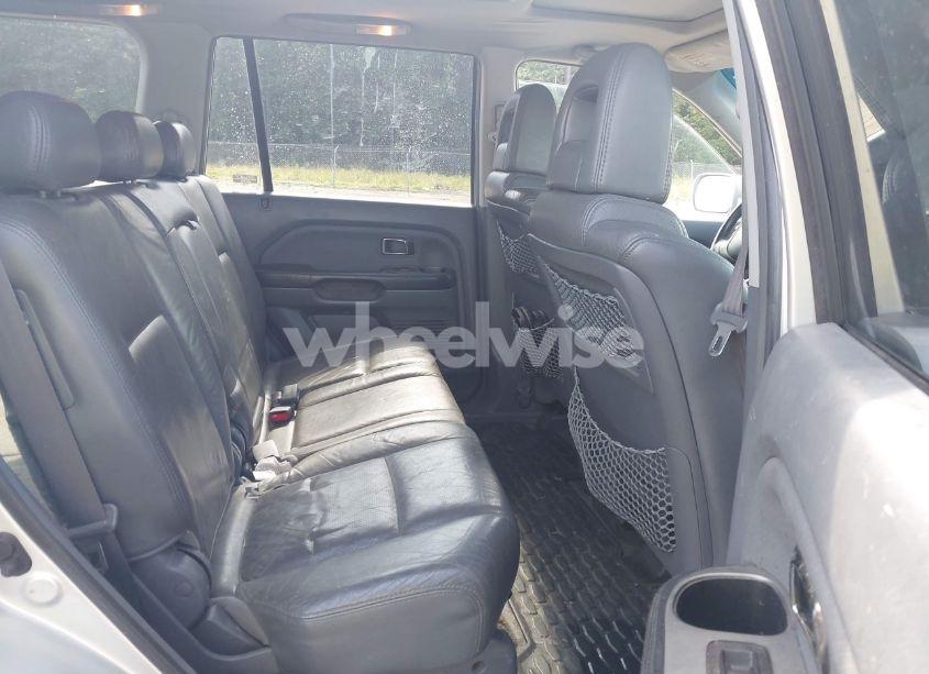 Photo 8 of 2005 Honda Pilot EX-L (VIN 2HKYF18665H558980)