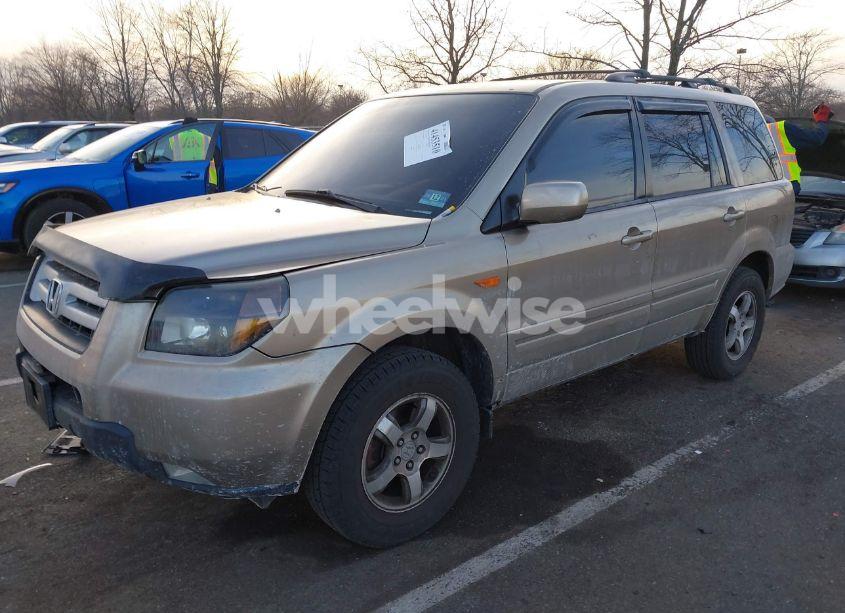 Photo 2 of 2007 Honda Pilot EX-L (VIN 2HKYF18667H509331)