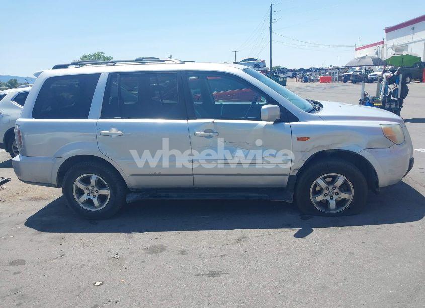 Photo 13 of 2007 Honda Pilot EX-L (VIN 2HKYF18667H516800)