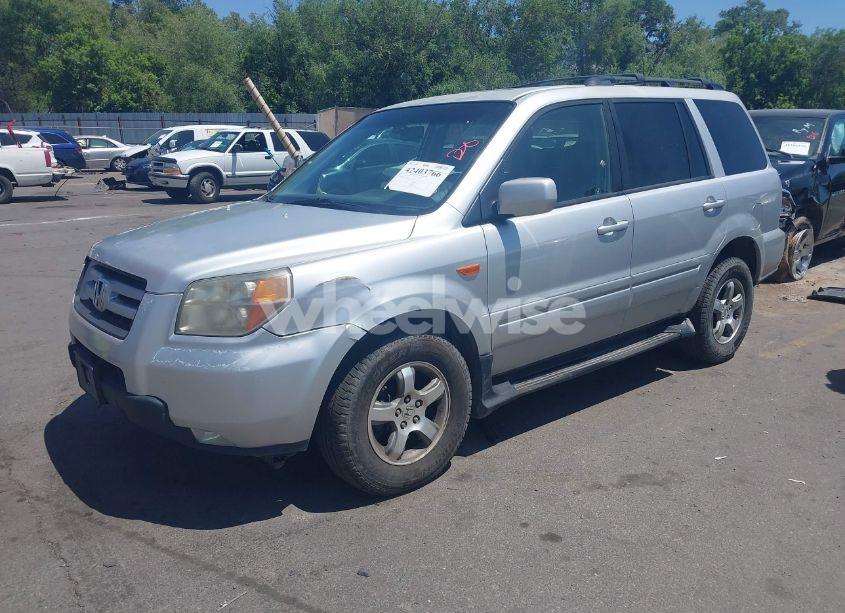 Photo 2 of 2007 Honda Pilot EX-L (VIN 2HKYF18667H516800)