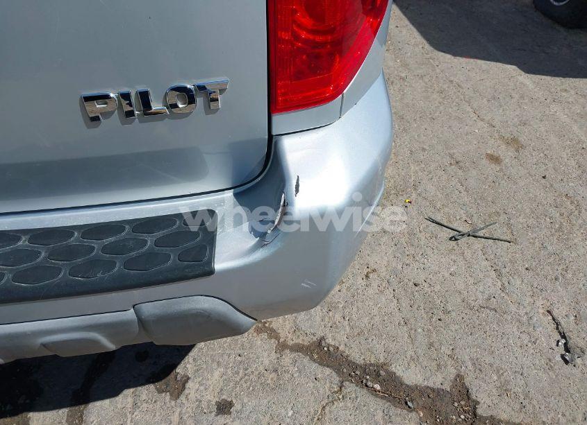 Photo 6 of 2004 Honda Pilot EX-L (VIN 2HKYF18674H581196)