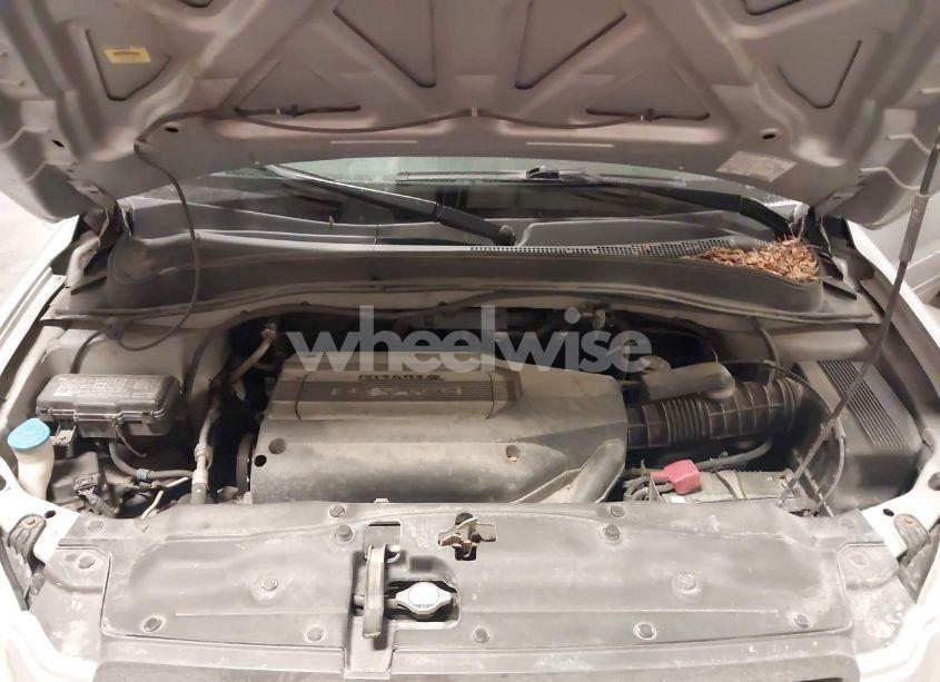 Photo 10 of 2004 Honda Pilot EX-L (VIN 2HKYF18674H586799)