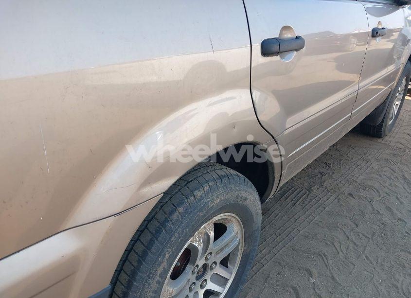 Photo 6 of 2004 Honda Pilot EX-L (VIN 2HKYF18674H616366)