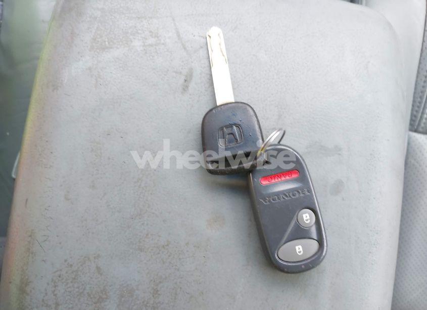 Photo 11 of 2004 Honda Pilot EX-L (VIN 2HKYF18674H621633)