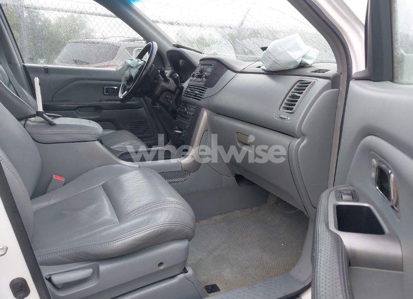 Photo 5 of 2004 Honda Pilot EX-L (VIN 2HKYF18674H621633)