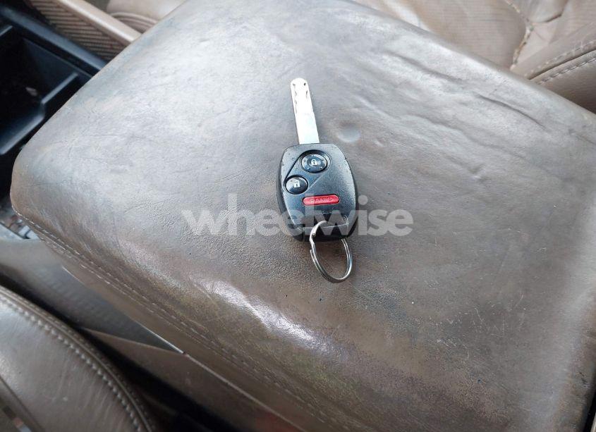 Photo 11 of 2005 Honda Pilot EX-L (VIN 2HKYF18685H532008)