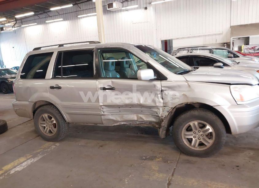 Photo 13 of 2004 Honda Pilot EX-L (VIN 2HKYF18694H517483)