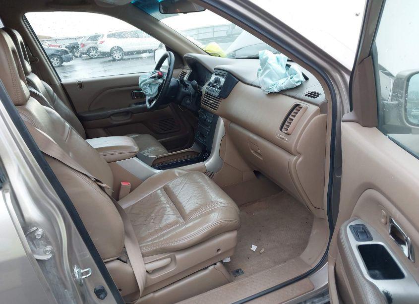 Photo 5 of 2004 Honda Pilot EX-L (VIN 2HKYF18694H548779)