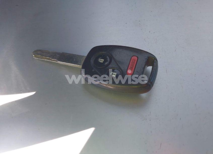 Photo 11 of 2005 Honda Pilot EX-L (VIN 2HKYF18695H545804)