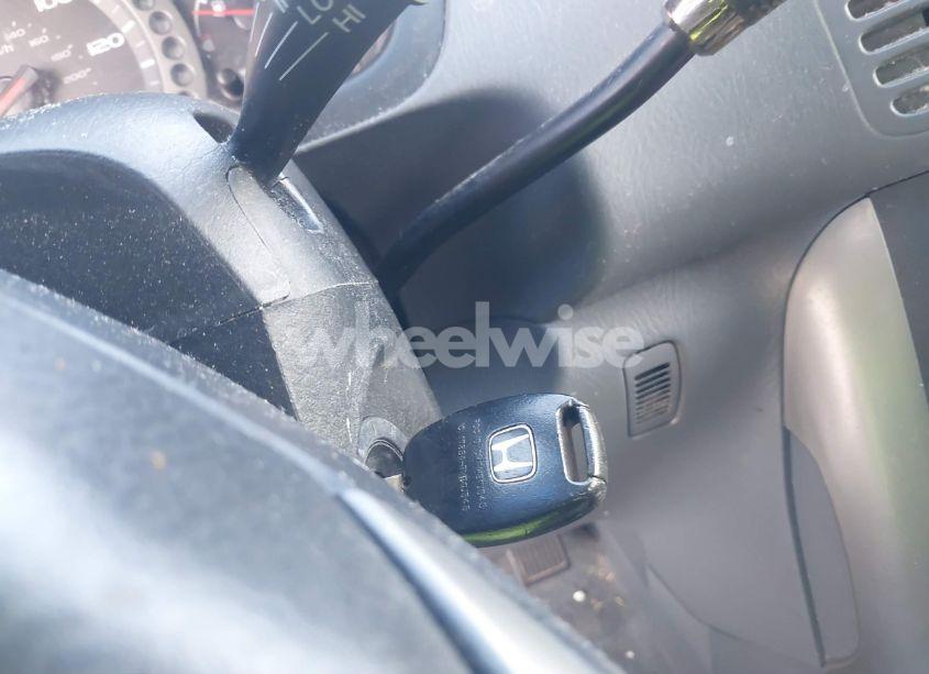 Photo 11 of 2005 Honda Pilot EX-L (VIN 2HKYF18695H558018)