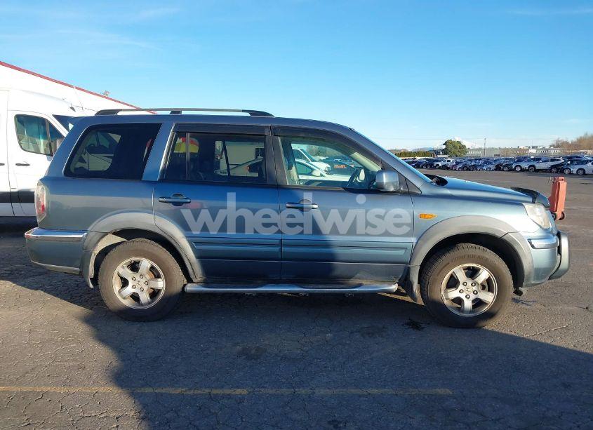 Photo 13 of 2007 Honda Pilot EX-L (VIN 2HKYF18697H540993)