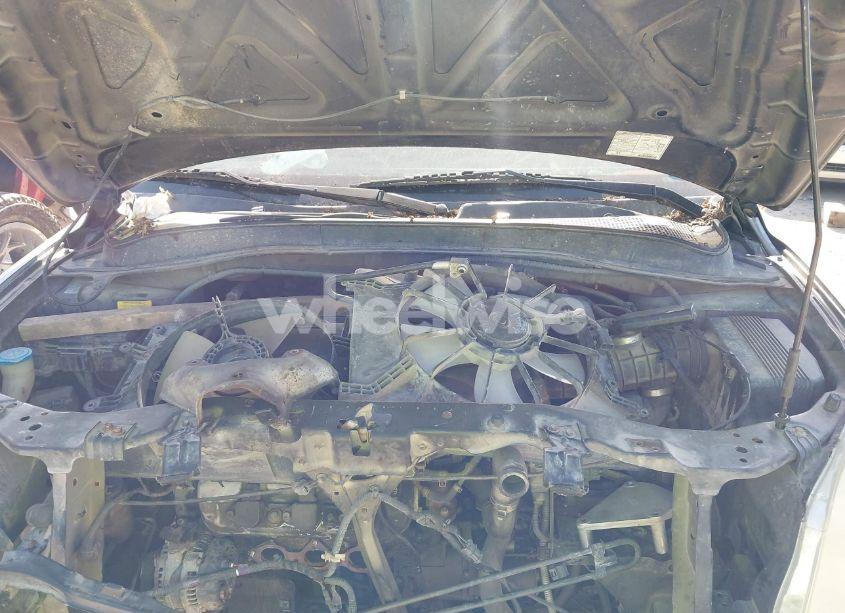 Photo 10 of 2004 Honda Pilot EX-L (VIN 2HKYF186X4H526158)