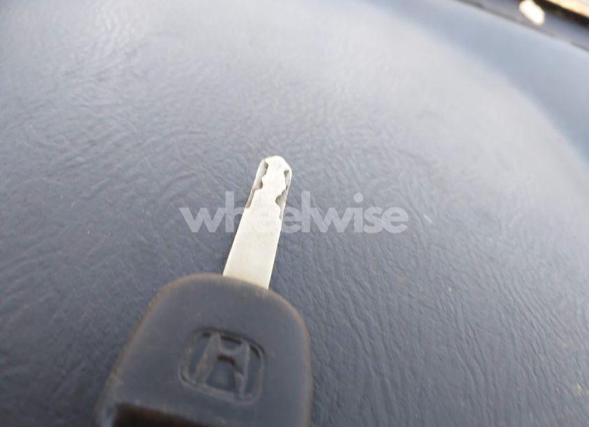 Photo 11 of 2004 Honda Pilot EX-L (VIN 2HKYF186X4H526158)