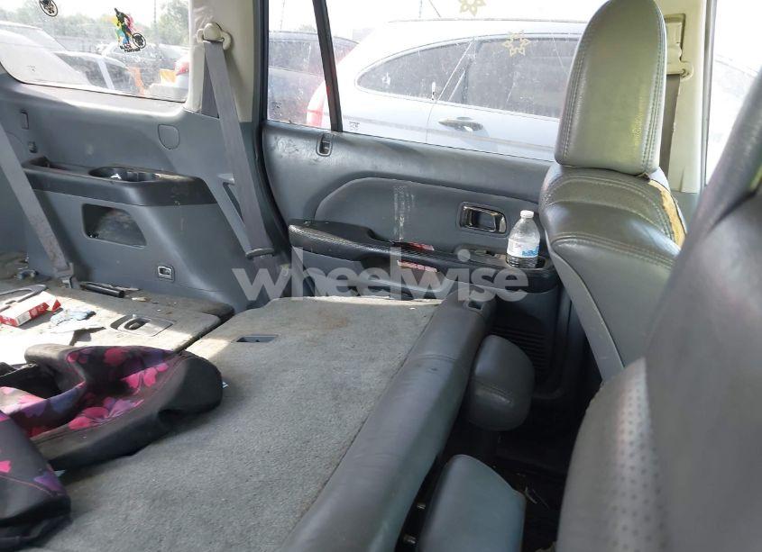 Photo 8 of 2004 Honda Pilot EX-L (VIN 2HKYF186X4H526158)