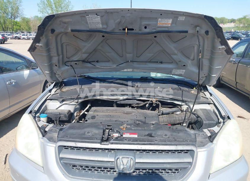 Photo 10 of 2004 Honda Pilot EX-L (VIN 2HKYF186X4H559550)