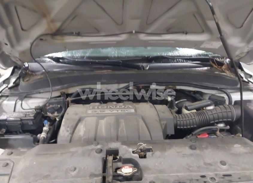 Photo 10 of 2005 Honda Pilot EX-L (VIN 2HKYF186X5H542779)