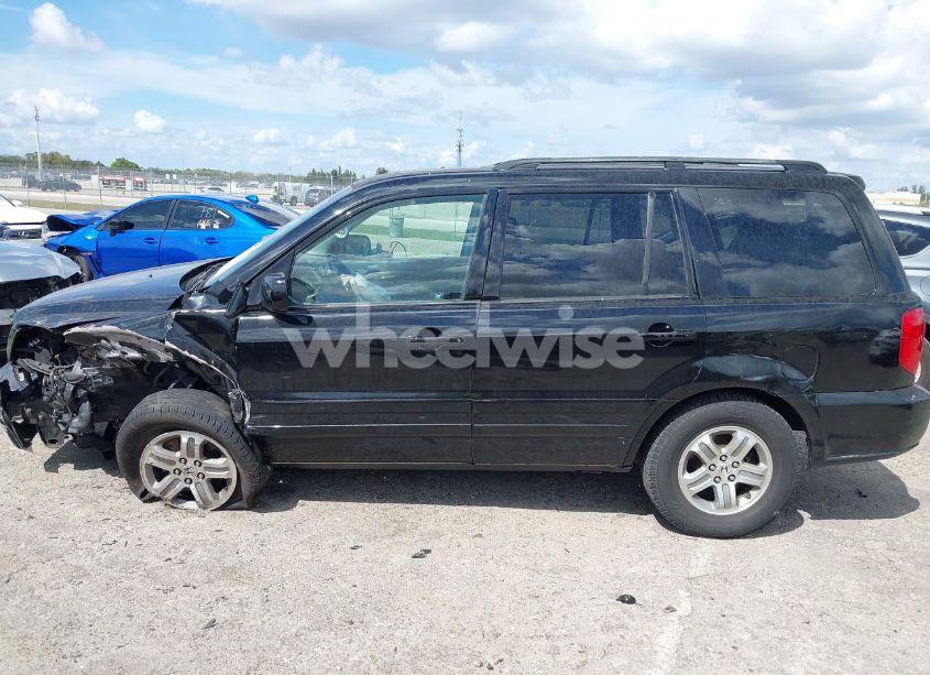 Photo 14 of 2005 Honda Pilot EX-L (VIN 2HKYF18715H562492)