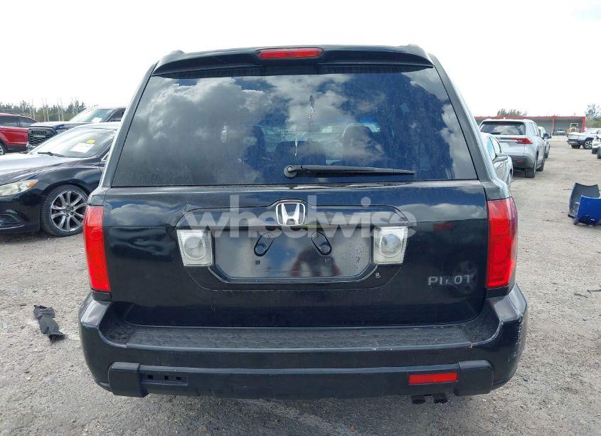 Photo 16 of 2005 Honda Pilot EX-L (VIN 2HKYF18715H562492)